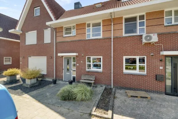 Tussenwoning te koop: Koningsspil 15, Wieringerwaard (woonkern) Wieringerwaard