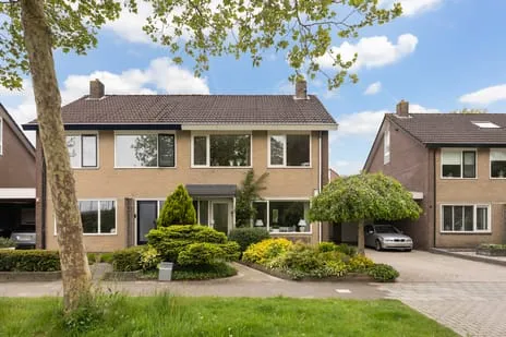 Tussenwoning te koop: Koningsspil 6, Tinga Sneek