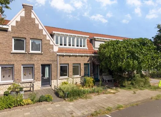 Tussenwoning te koop: Koningstraat 52, Eikenderveld Heerlen