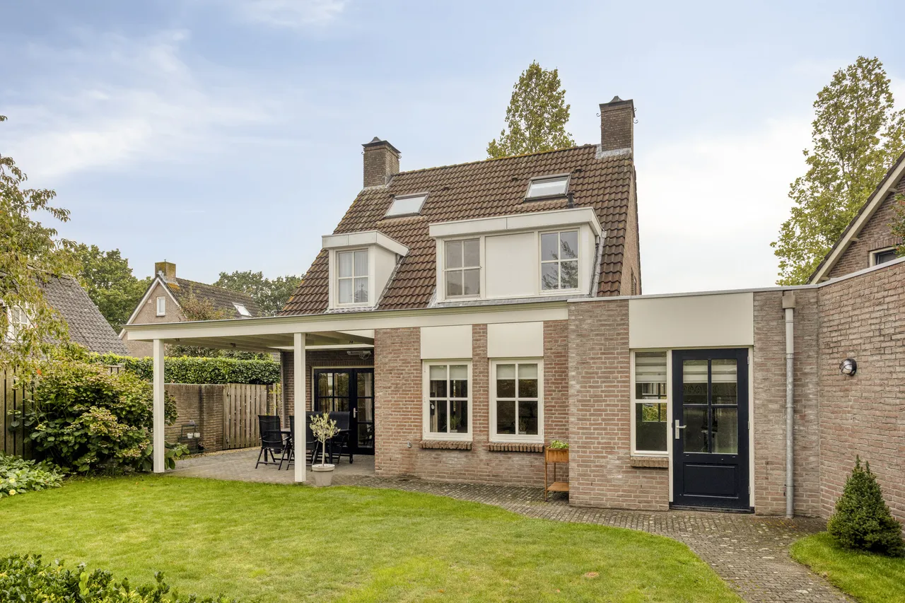 Vrijstaande woning te koop: Koningstraat 7, Haaren
