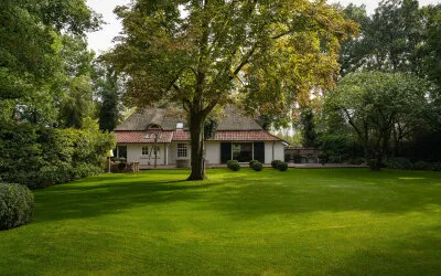 Vrijstaande woning te koop: Koningsweg 1, Verspr huizen Esch Esch