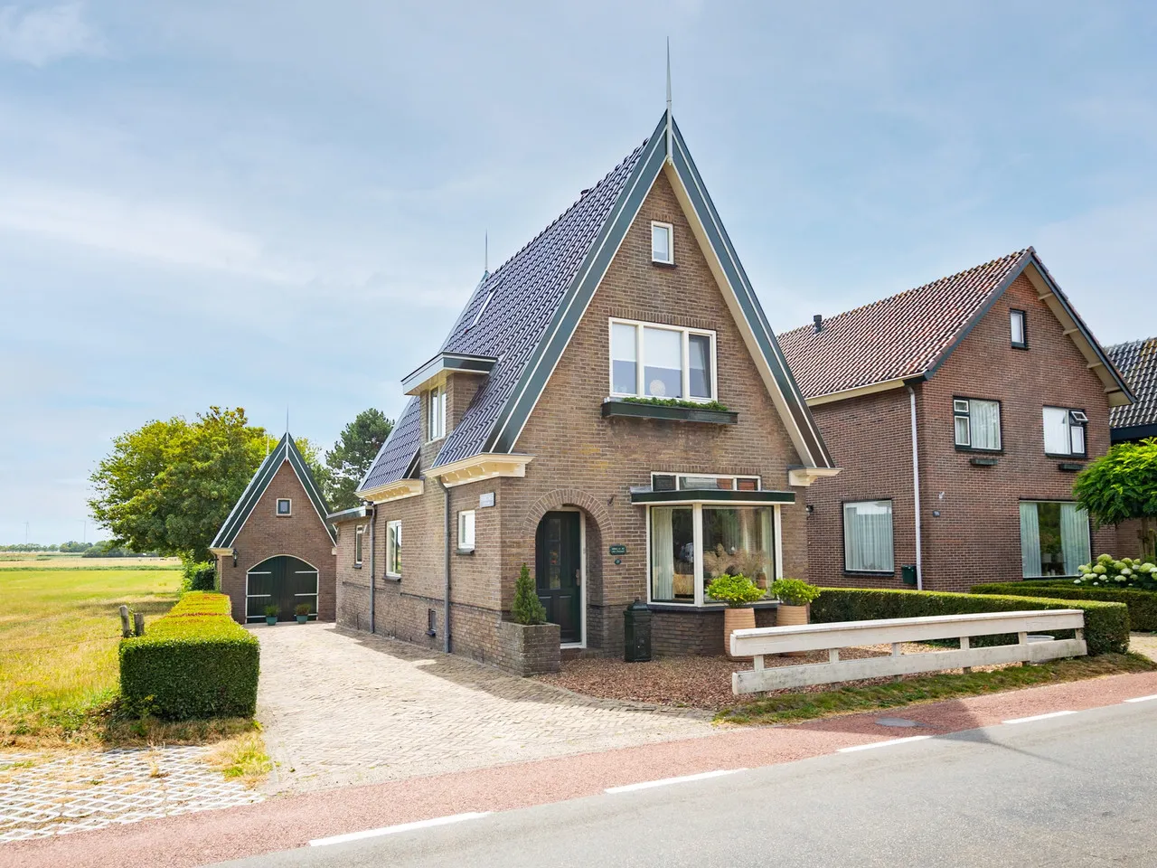 Twee-onder-één-kap te koop: Koningsweg 11, Westerland