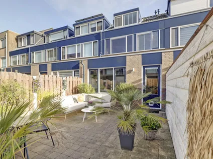 Tussenwoning te koop: Koolmees 15, Bleyenburg De Lier