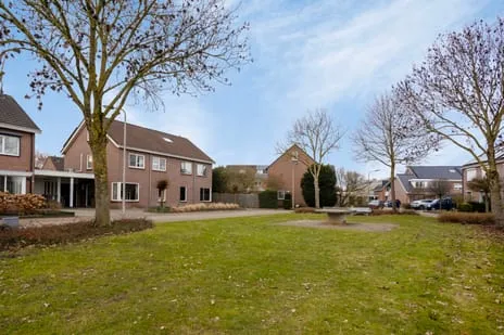 Tussenwoning te koop: Koolmees 17, Het Raan Oost Raalte