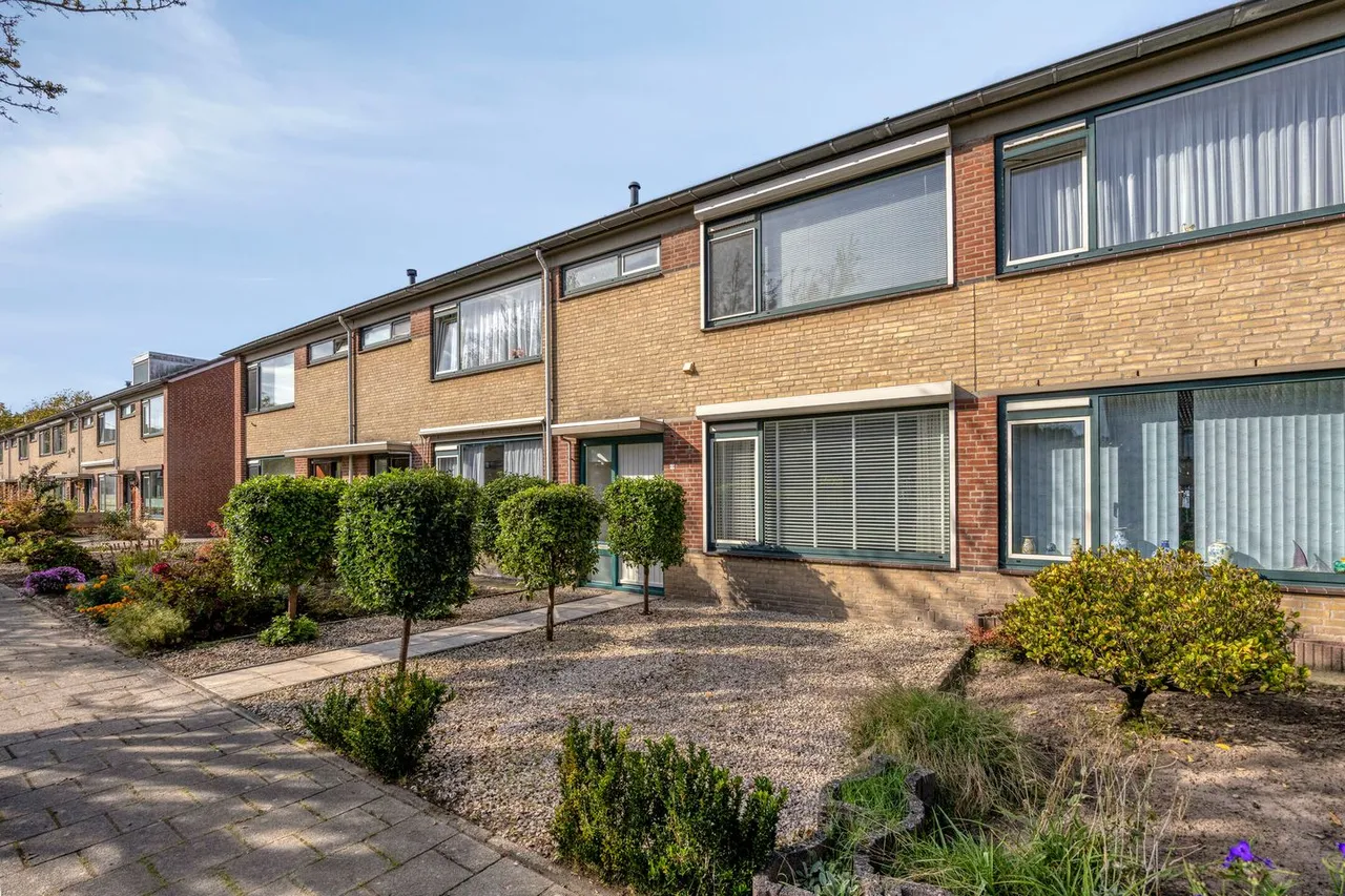 Tussenwoning te koop: Koolmeeshof 12, Nuenen