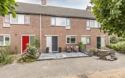 Terraced house for sale: Koolwitje 31, Hout Hoeffe Hellevoetsluis
