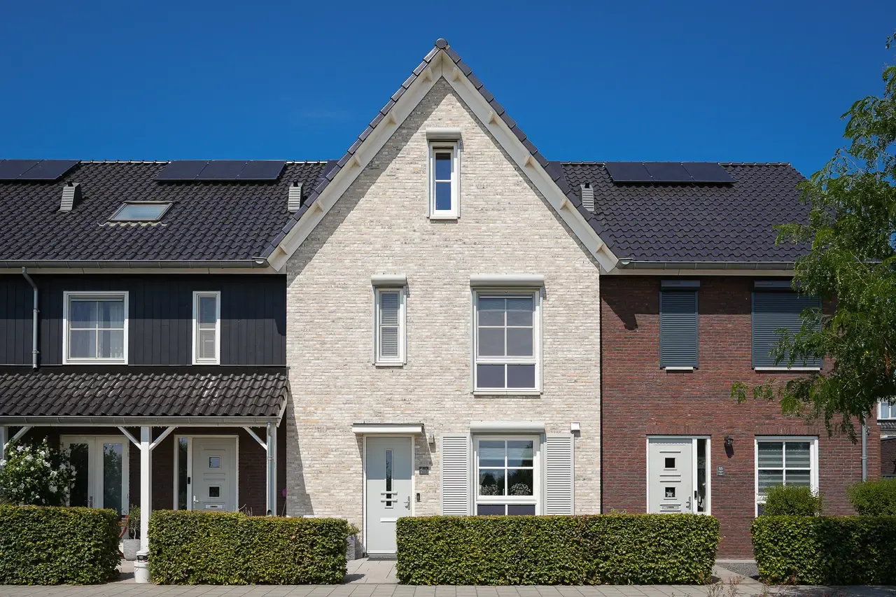 Tussenwoning te koop: Koolzaadveld 51, Beneden-Leeuwen