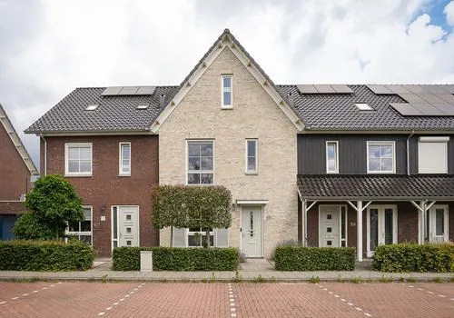 Tussenwoning te koop: Koolzaadveld 57, Buitengebied Beneden-Leeuwen Beneden-Leeuwen