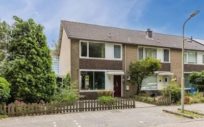 Corner house for sale: Koopvaardijstraat 132, Peldersveld West Zaandam