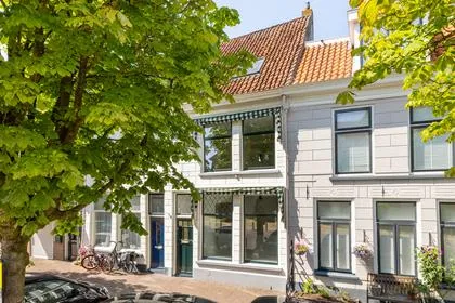 Tussenwoning te koop: Koornmarkt 10, Binnenstad Kampen Kampen