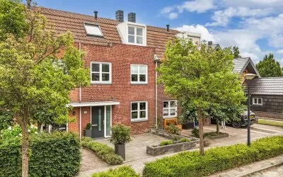 Tussenwoning te koop: Koos Speenhofflaan 40, Lanen Beverwijk