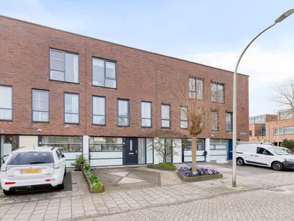 Tussenwoning te koop: Koperslagerstraat 17, Emerald Centrum Delfgauw