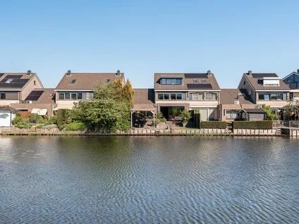Tussenwoning te koop: Koraallaan 48, Nieuweland 5 Barendrecht