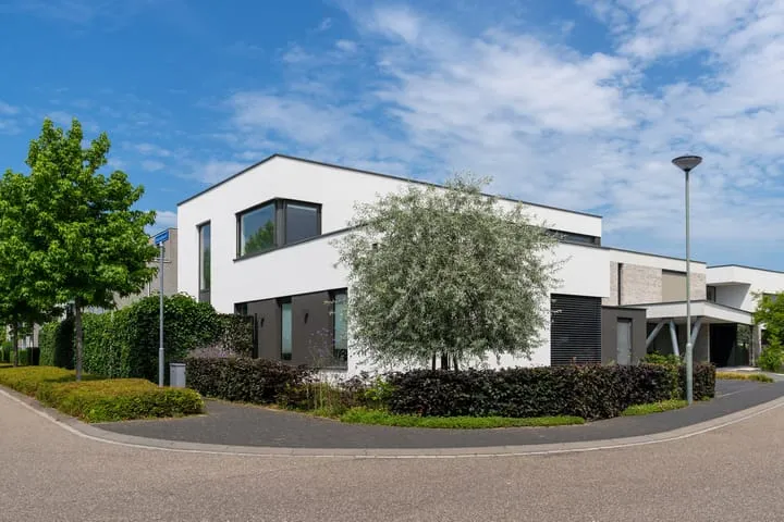Hoekwoning te koop: Korenbloem 13, Verspreide huizen Eijsden