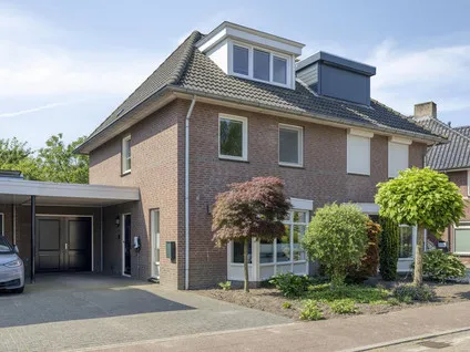 Tussenwoning te koop: Korenbloem 8, Boekel Boekel