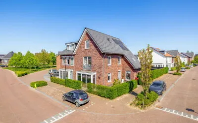 Twee-onder-één-kap te koop: Korenbloemdreef 50, Harderweide Harderwijk