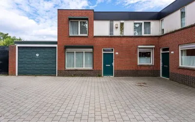 Semi-detached for sale: Korenbloemstraat 100, Schildersbuurt Zuid Tilburg