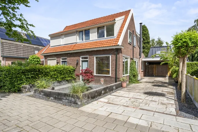 Twee-onder-één-kap te koop: Korenlaan 30, De Laar Bennekom