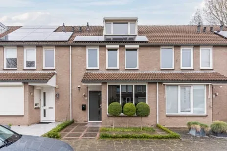 Tussenwoning te koop: Korenland 7, Zesgehuchten Geldrop