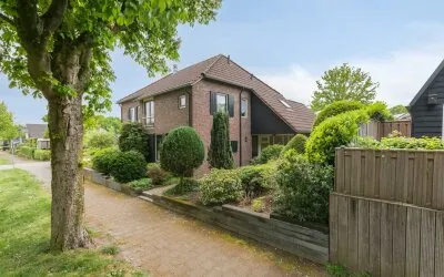 Twee-onder-één-kap te koop: Korensingel 31, Verspreide huizen Mengelenberg en Lengel 'S-Heerenberg