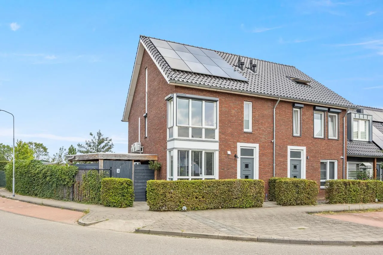 Hoekwoning te koop: Korenveld 1, Beneden-Leeuwen