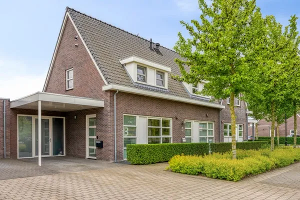 Tussenwoning te koop: Korenveld 3, Heusden centrum Heusden