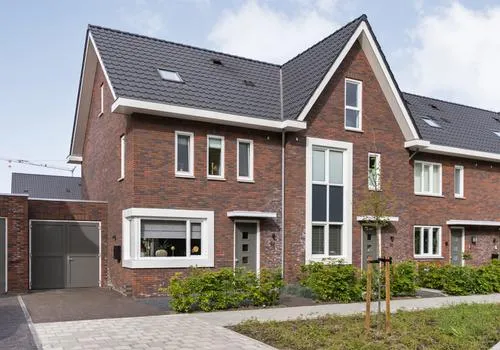 Tussenwoning te koop: Korenveld 54, De Slagen Staphorst
