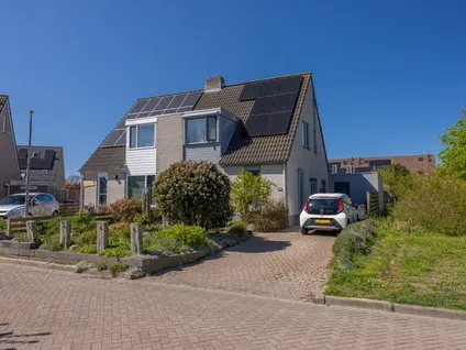Twee-onder-één-kap te koop: Korfbaeck 2, Den Burg Den Burg