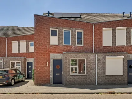 Tussenwoning te koop: Korfbalstraat 11, Fijnaart