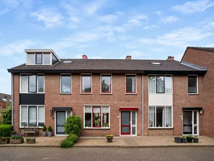 Tussenwoning te koop: Korhoen 26, Drievliet Ridderkerk