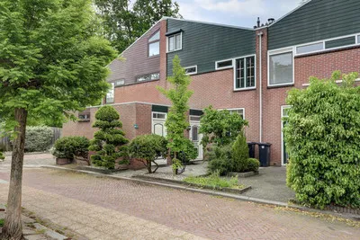 Tussenwoning te koop: Korianderplaats 26, Rozenburg Rozenburg