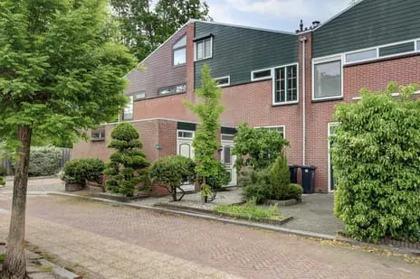 Tussenwoning te koop: Korianderplaats 26, Rozenburg Rozenburg (Zh)