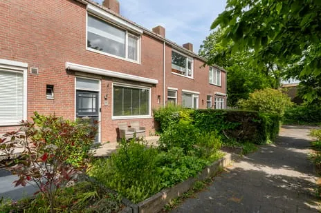 Tussenwoning te koop: Kornalijn 29, Edelstenenwijk 'S-Gravenzande
