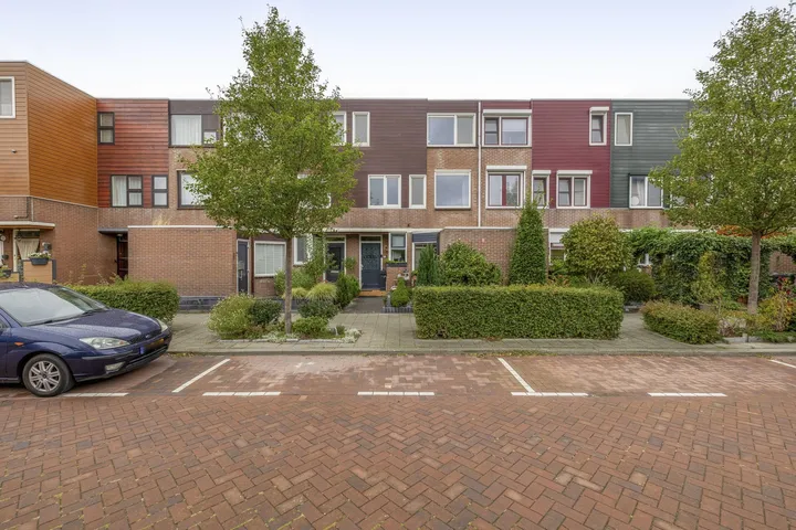 Tussenwoning te koop: Korne 131, Rotterdam