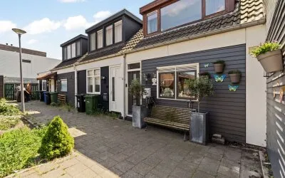 Terraced house for sale: Korne 64, Zevenkamp Rotterdam