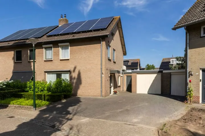 Terraced house for sale: Kornet 3, Hilvarenbeek Hilvarenbeek