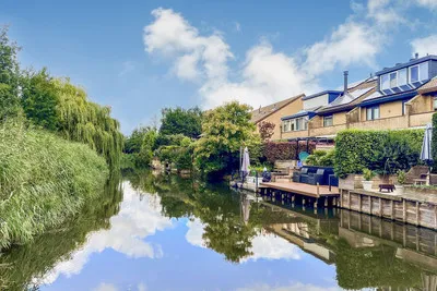 Tussenwoning te koop: Kornoeljedreef 24, Drevenbuurt Vlaardingen