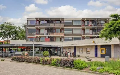 Apartment for sale: Kort-Ambachtlaan 205, Bloemenbuurt B(egonia) - C(rocus) Zwijndrecht