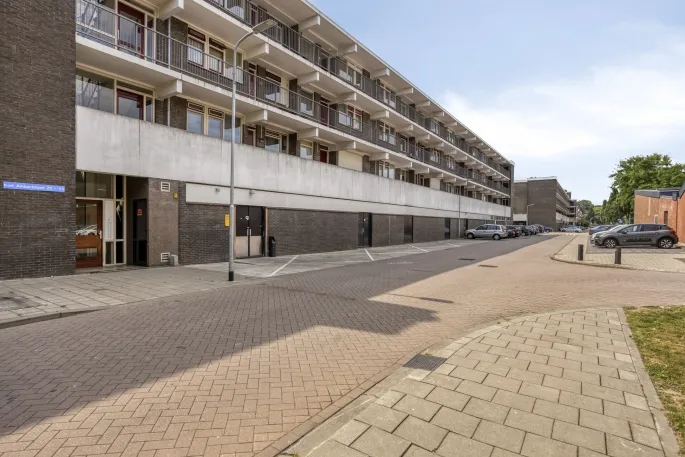 Appartement te koop: Kort-Ambachtlaan 83, Bloemenbuurt M(adelief) - Z(onnenbloem) Zwijndrecht