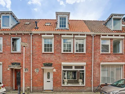 Tussenwoning te koop: Korte Hoefstraat 14, Pastorieklamp West Tilburg