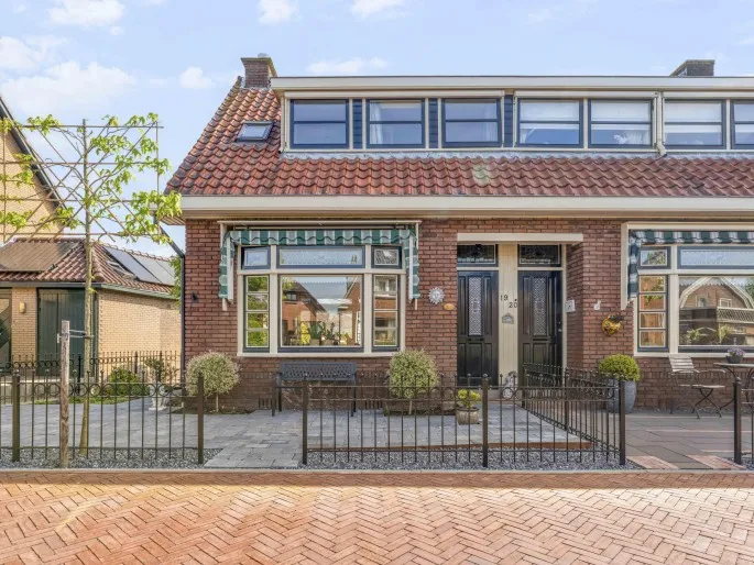 Twee-onder-één-kap te koop: Korte Kerkweg 19, Kockengen Dorp Kockengen