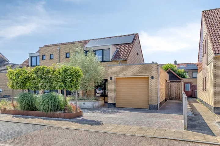 Twee-onder-één-kap te koop: Korte Nieuwstraat 12, Pannerden Pannerden