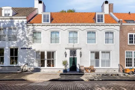 Tussenwoning te koop: Korte Burg 1, Abdij Middelburg