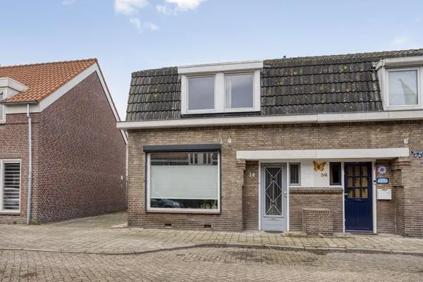 Twee-onder-één-kap te koop: Korte Hoogstraat 38, Oosterhout