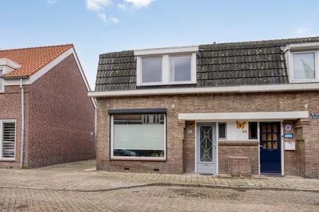 Twee-onder-één-kap te koop: Korte Hoogstraat 38, Slotjes-Oost Oosterhout (Nb)