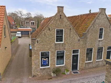 Twee-onder-één-kap te koop: Korte Nobelstraat 24, Zierikzee binnen de vesten Zierikzee