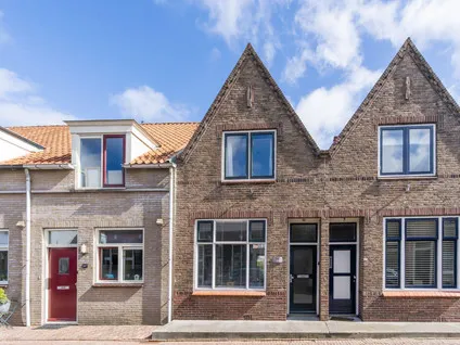 Tussenwoning te koop: Korte Nobelstraat 32, Zierikzee binnen de vesten Zierikzee