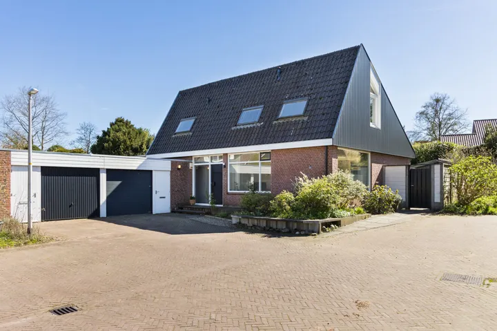 Twee-onder-één-kap te koop: Korte Voren 9, Lochem-Oost Lochem