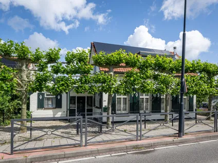 Vrijstaande woning te koop: Korteweegje 23, Dirksland industriegebied Dirksland