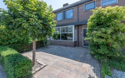 Tussenwoning te koop: Kosterijstraat 20, Ruijterstraat en omgeving Ursem